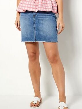 🐷 Candace Cameron Bure Petite Denim Skirt With Frayed Hem QVC A488179
